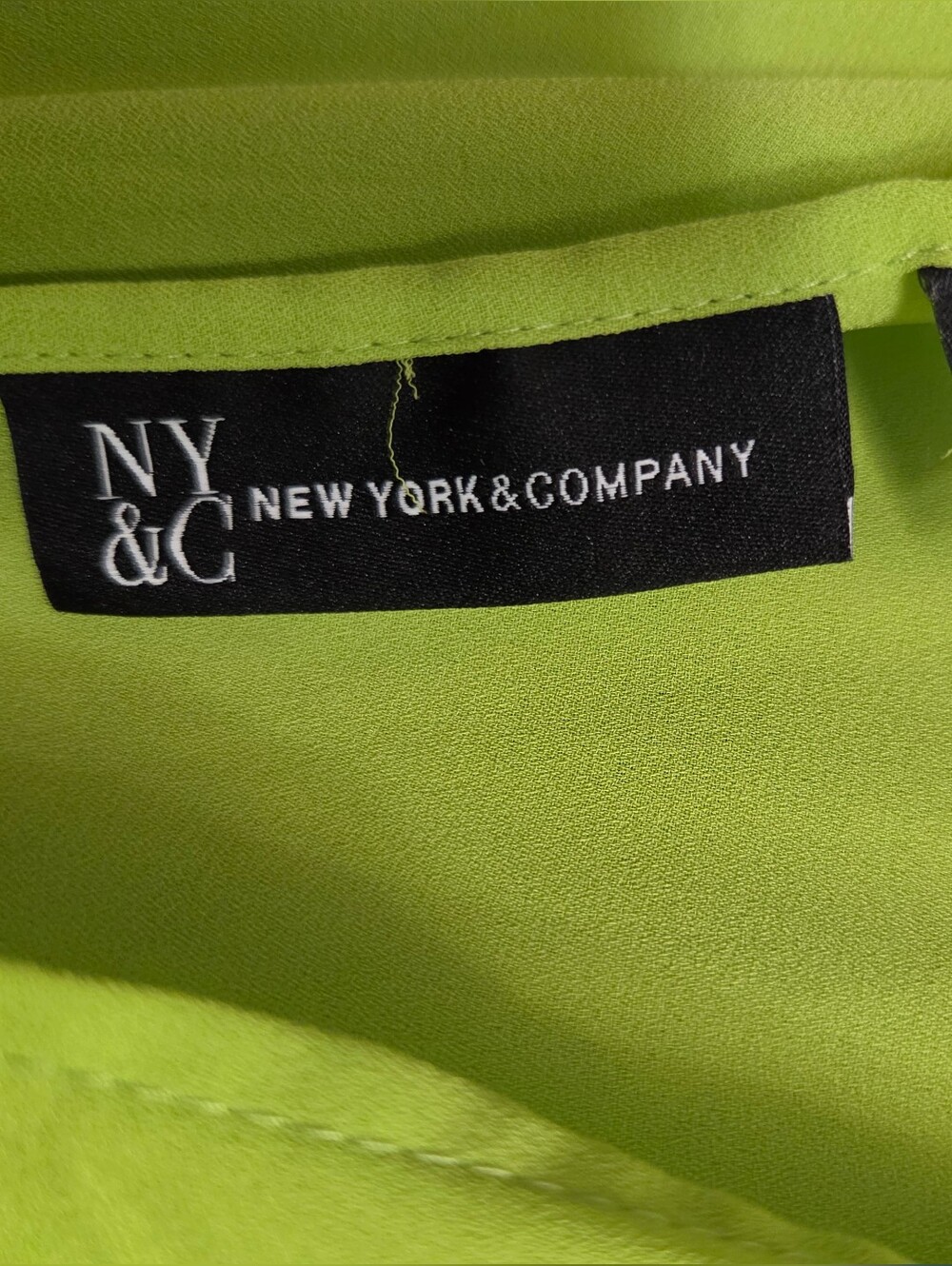 New York & Co. Lime Green Sleeveless Romper with Partial Open Back. Sz M - Picture 2 of 12